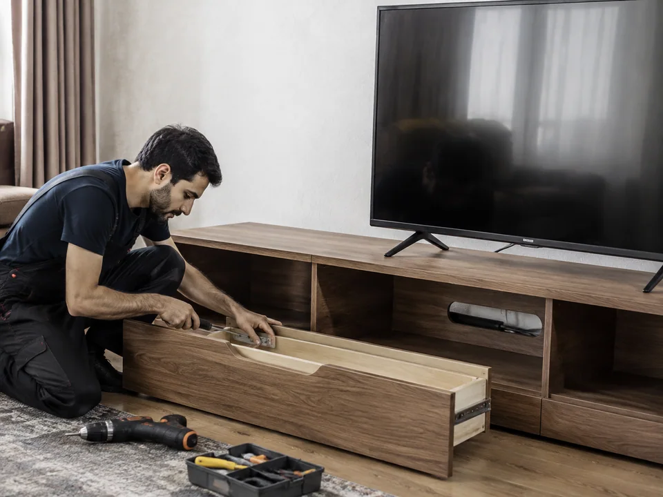 TV stend təmiri